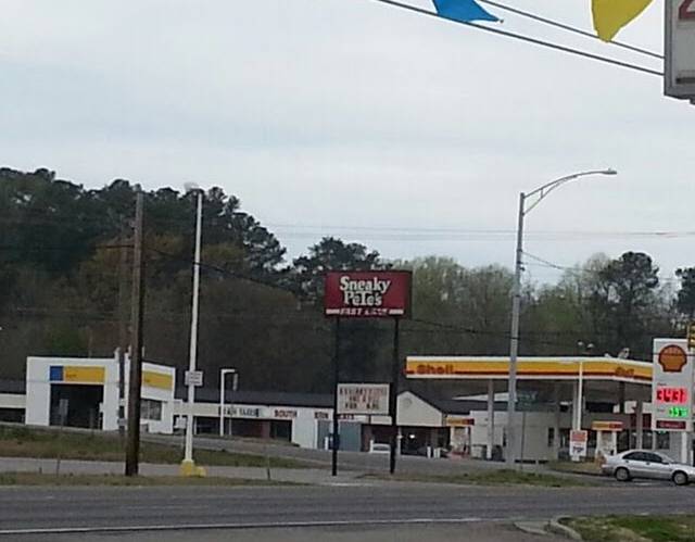 Sneaky Petes Hotdogs | restaurant | 1570 Forestdale Blvd, Birmingham, AL 35214, USA | 2057980610 OR +1 205-798-0610