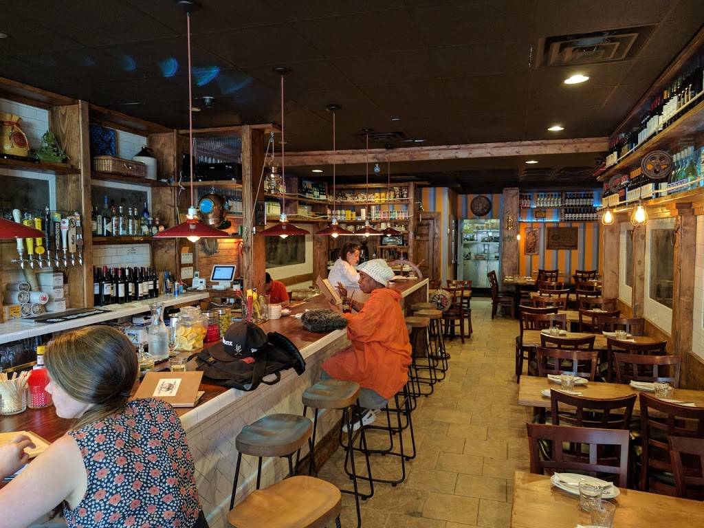 Porto Salvo | restaurant | 424 E 161st St, Bronx, NY 10451, USA | 9293767866 OR +1 929-376-7866