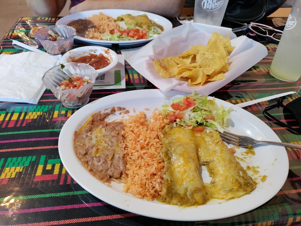 Los Flores Latin Cuisine | restaurant | 1907 E Murray Dr, Farmington, NM 87401, USA | 5053334892 OR +1 505-333-4892