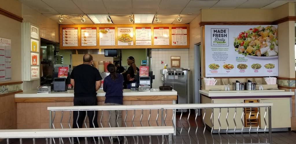 Wendys | restaurant | 800 W Sugarland Hwy, Clewiston, FL 33440, USA | 8639832321 OR +1 863-983-2321