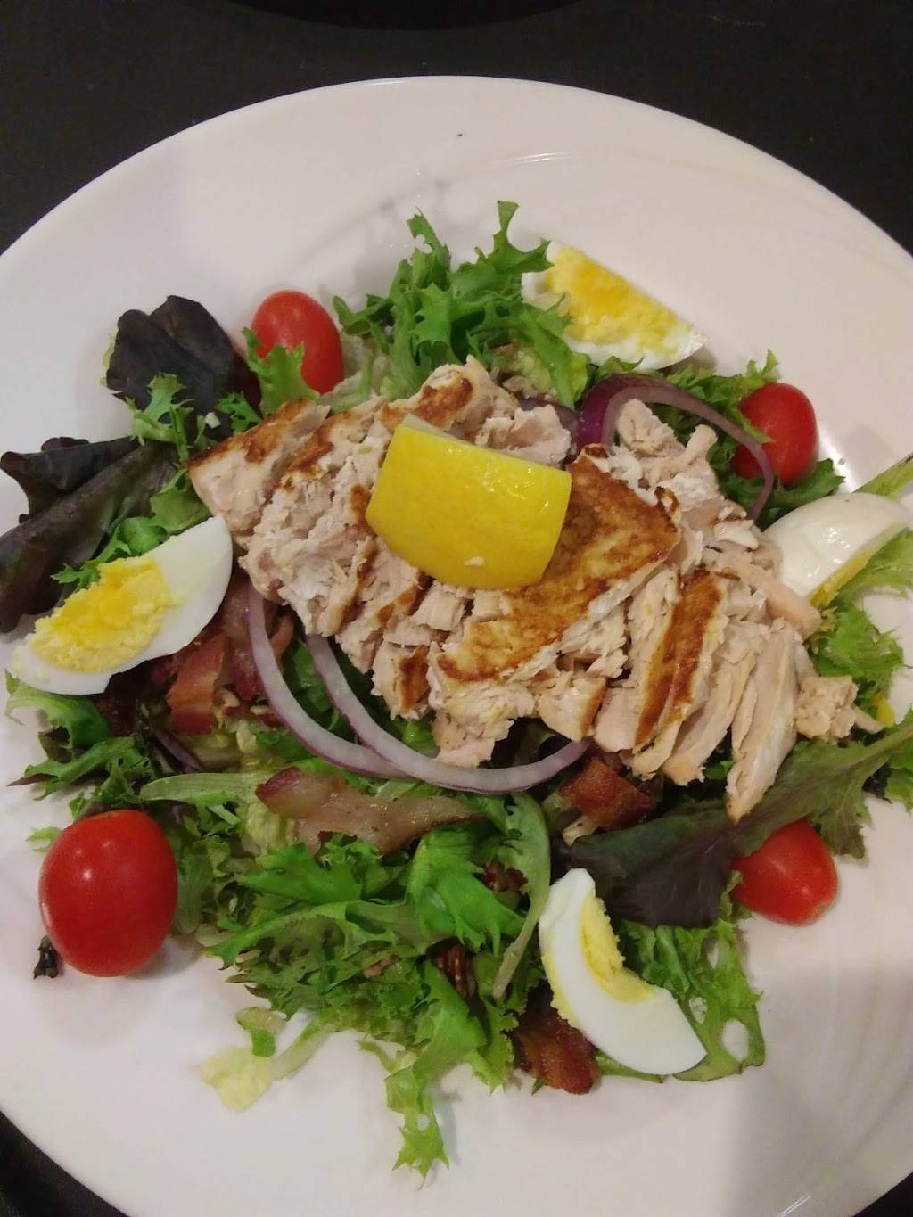 Chop House Grille | restaurant | 63 Progress Lane, Linn, MO 65051, USA | 5738979999 OR +1 573-897-9999