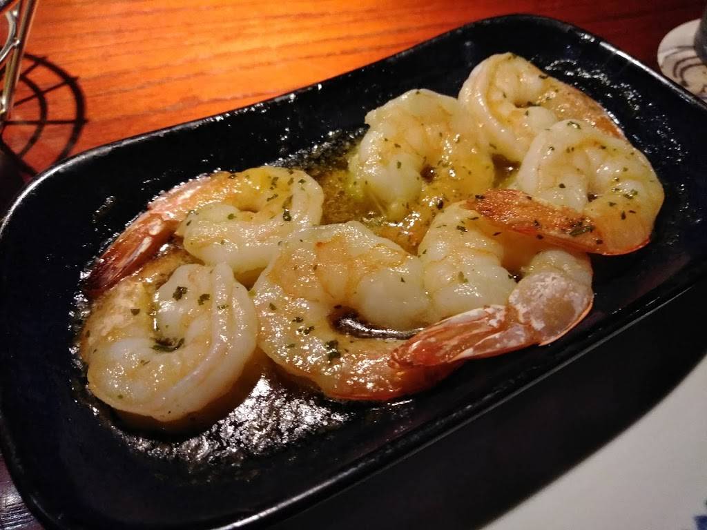 Red Lobster | restaurant | 2011 SW Wanamaker Rd, Topeka, KS 66604, USA | 7852717302 OR +1 785-271-7302