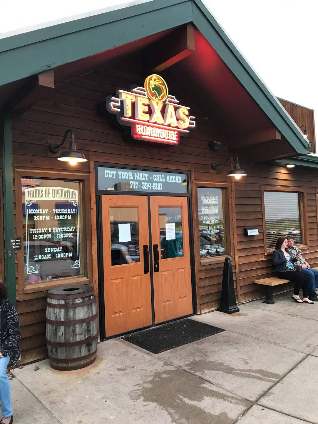 Texas Roadhouse | restaurant | 2317 Lincoln Hwy E, Lancaster, PA 17602, USA | 7173946161 OR +1 717-394-6161