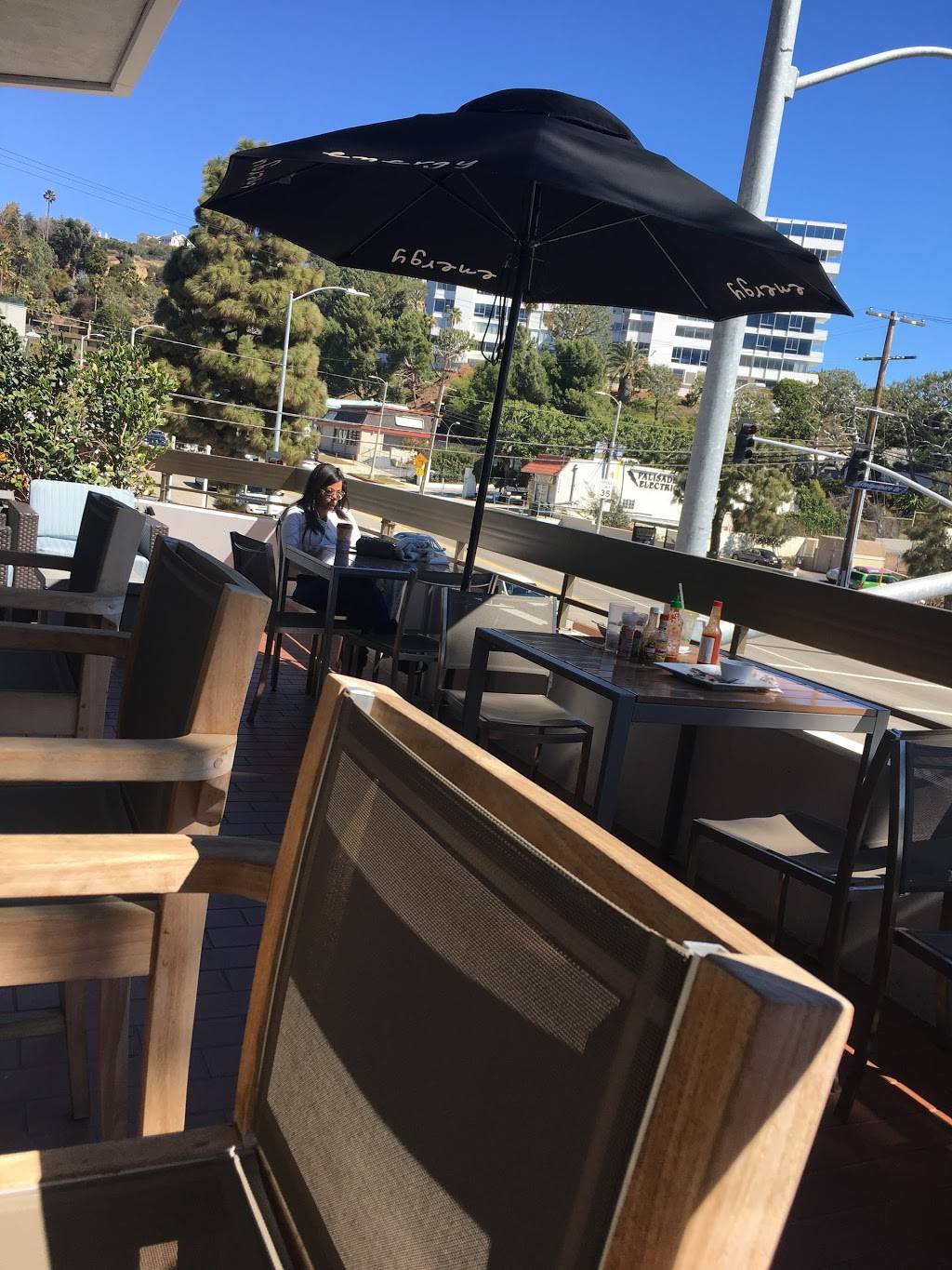 Pure Energy Cafe | cafe | 17383 Sunset Blvd #380c, Pacific Palisades, CA 90272, USA | 3105734105 OR +1 310-573-4105