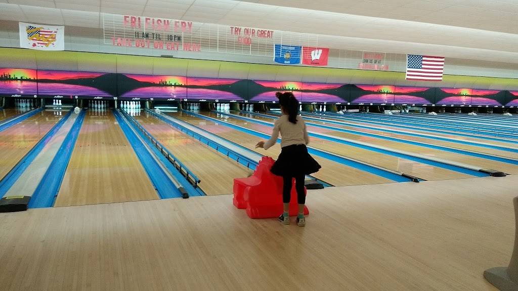 Ledgeview Lanes Inc | restaurant | 170 Prairie Rd, Fond du Lac, WI 54935, USA | 9209231233 OR +1 920-923-1233