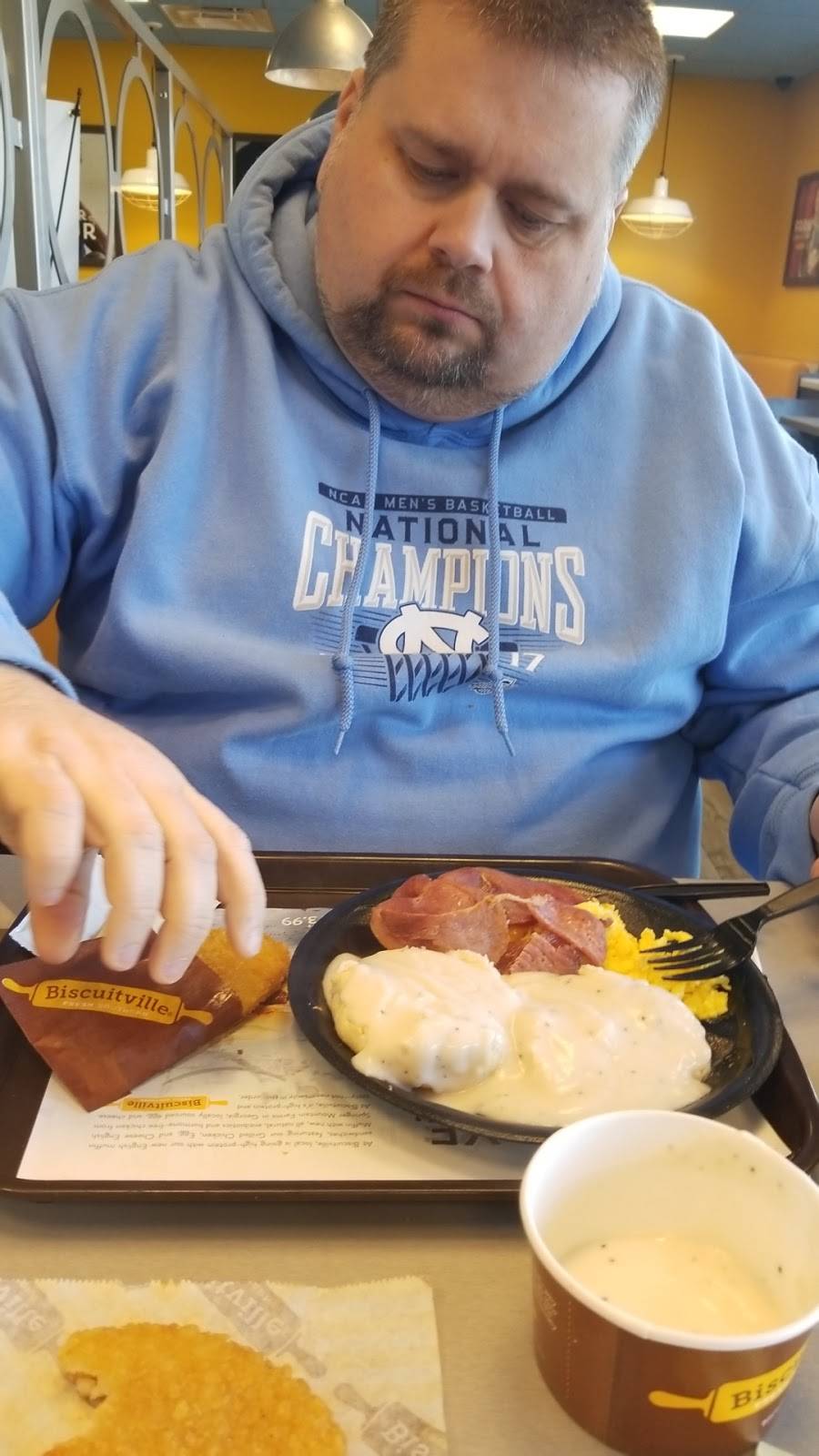 Biscuitville | cafe | 114 W Kings Hwy, Eden, NC 27288, USA | 3366270267 OR +1 336-627-0267