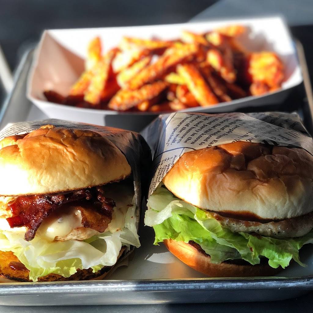 By The Way Burger Sherman Oaks | restaurant | 5162 Van Nuys Blvd, Sherman Oaks, CA 91403, USA | 8182903818 OR +1 818-290-3818