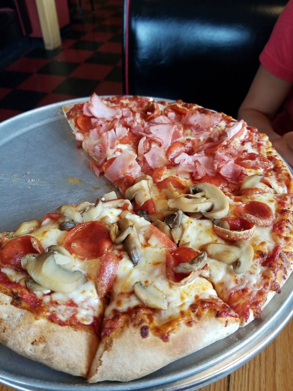 Pisanellos Pizza | meal delivery | 110 N Main St, Mt Pleasant, MI 48858, USA | 9897739906 OR +1 989-773-9906