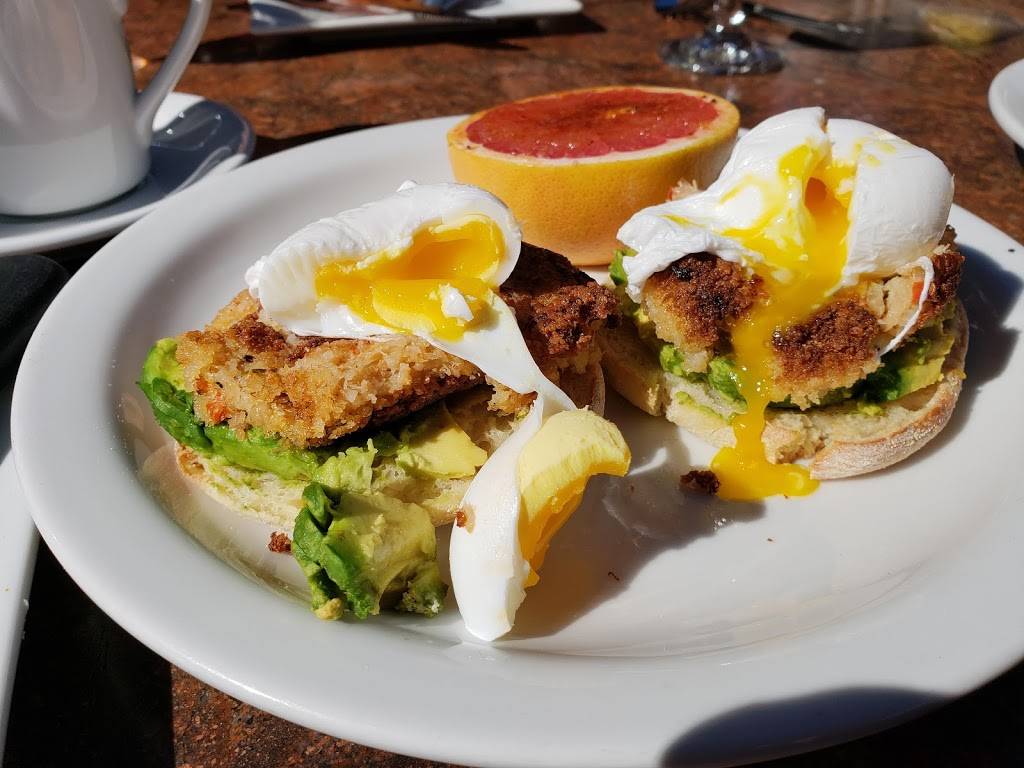 Bettos Bistro | restaurant | 17385 Monterey Rd, Morgan Hill, CA 95037, USA | 4087797422 OR +1 408-779-7422