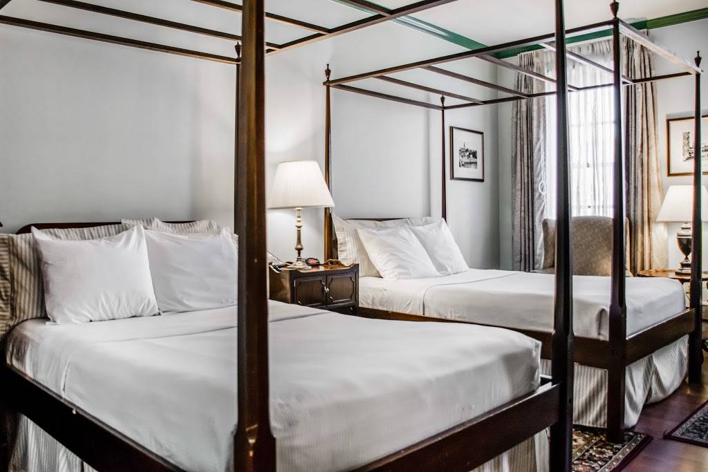 Admiral Fell Inn, an Ascend Hotel Collection Member | restaurant | 888 S Broadway, Baltimore, MD 21231, USA | 4105227377 OR +1 410-522-7377