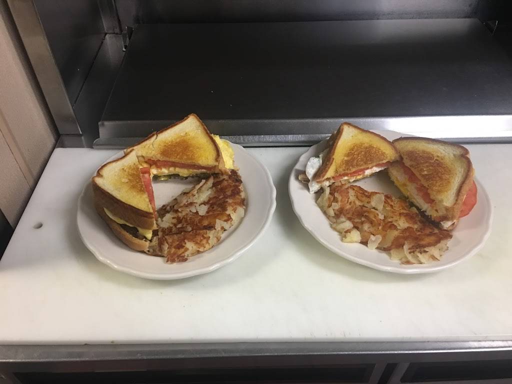 Noahs Deli | restaurant | 3439, 14500 Michigan Ave, Dearborn, MI 48126, USA | 3135828361 OR +1 313-582-8361