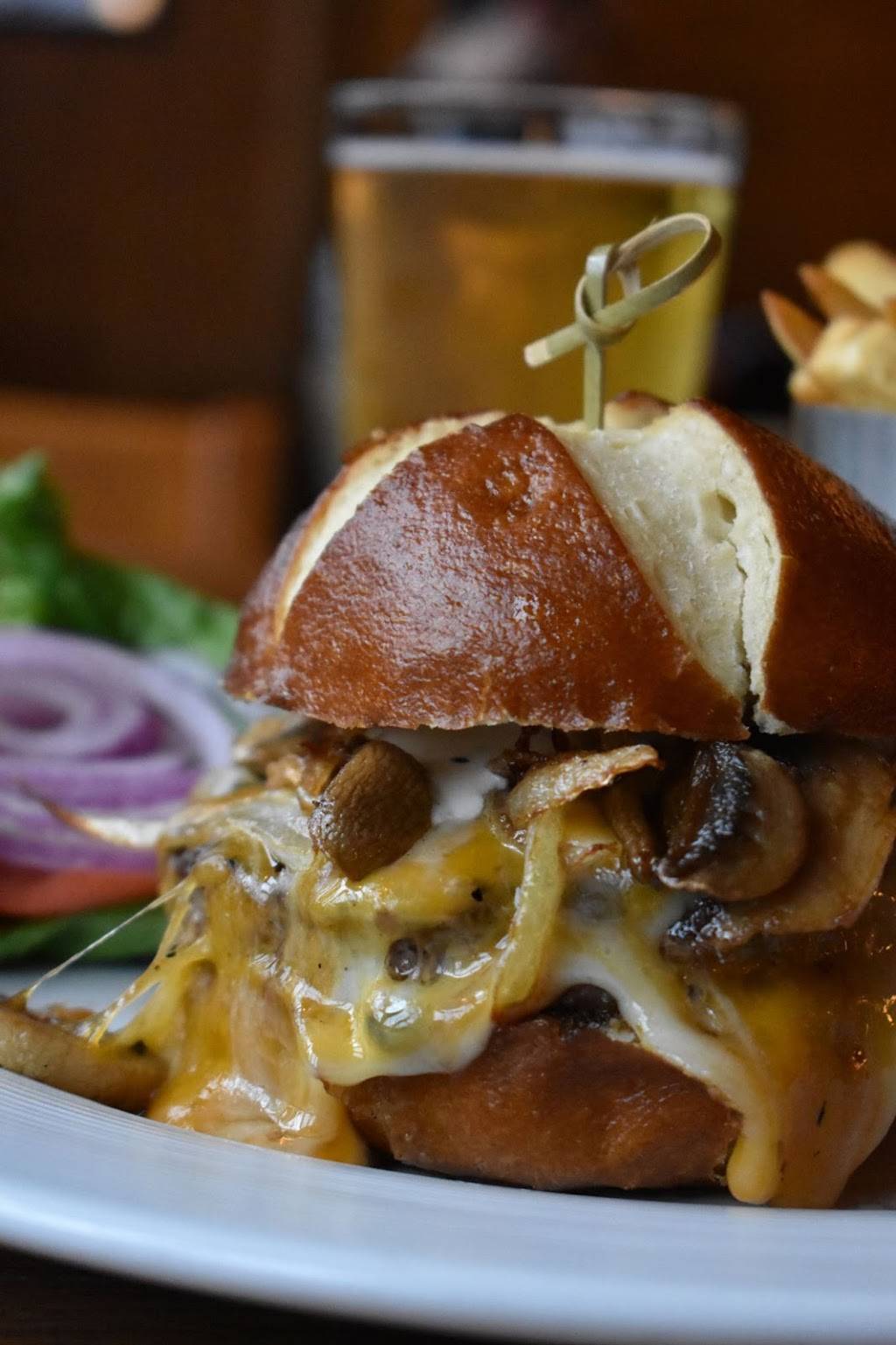 Southside Restaurant | restaurant | 5 Third Ave, Bay Shore, NY 11706, USA | 6316659596 OR +1 631-665-9596