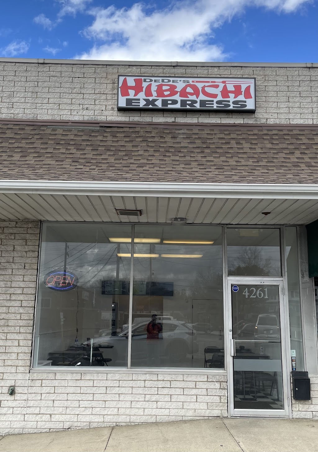 Dedes Hibachi Express | restaurant | 4261 Mayfield Rd, South Euclid, OH 44121, USA | 2163315038 OR +1 216-331-5038