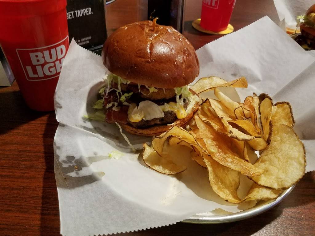 Xs & Os Sports Bar - Bridgeview | restaurant | 7801 W 79th St, Bridgeview, IL 60455, USA | 7087289696 OR +1 708-728-9696