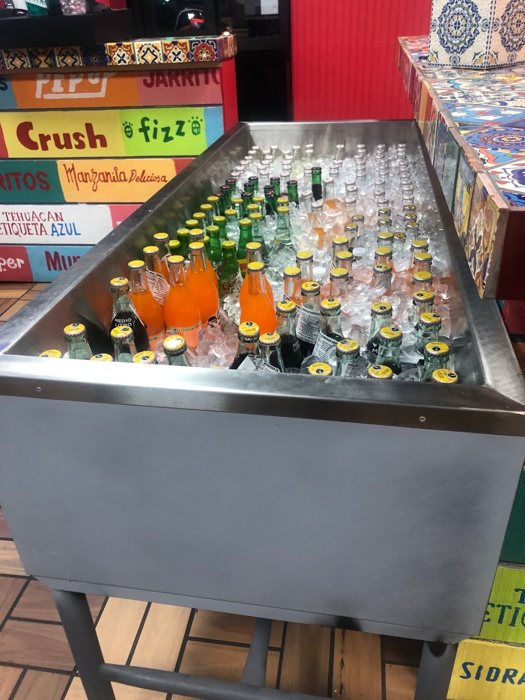 Mini Tacos El Puesto | restaurant | 518 SW Military Dr, San Antonio, TX 78221, USA | 2102367814 OR +1 210-236-7814