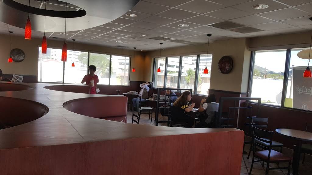McDonalds | cafe | 414 N School St, Honolulu, HI 96817, USA | 8085321590 OR +1 808-532-1590