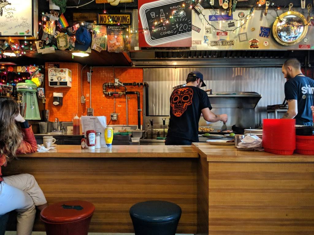 Harrys Charbroiled Dining Lounge | restaurant | 160 Springhurst Ave, Toronto, ON M6K 1C2, Canada | 4165322908 OR +1 416-532-2908