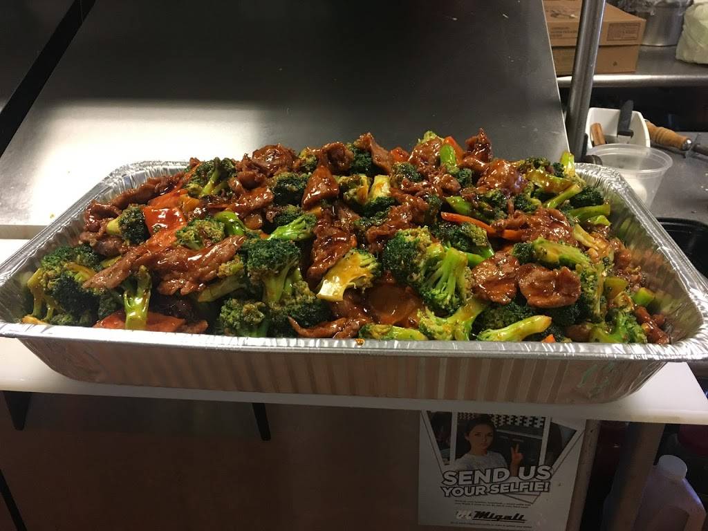 Red Apple | restaurant | 9954 Lake Forest Blvd #6, New Orleans, LA 70127, USA | 5042422425 OR +1 504-242-2425