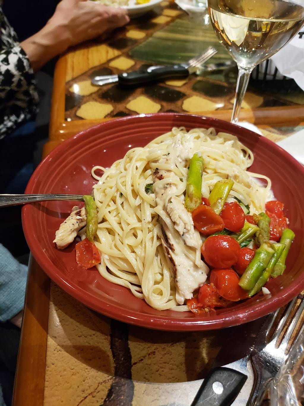 Carrabbas Italian Grill | restaurant | 14043 W Bell Rd, Surprise, AZ 85374, USA | 6232143299 OR +1 623-214-3299