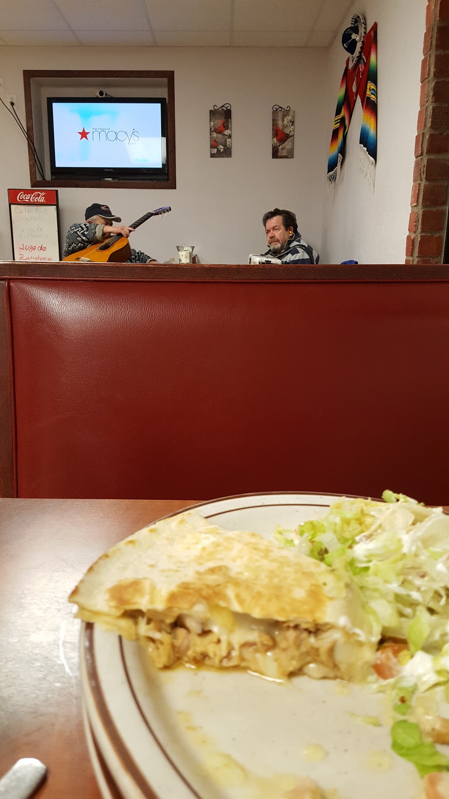 Joses Family Restaurant | restaurant | 1401 Pierce St, Sioux City, IA 51105, USA | 7122771318 OR +1 712-277-1318