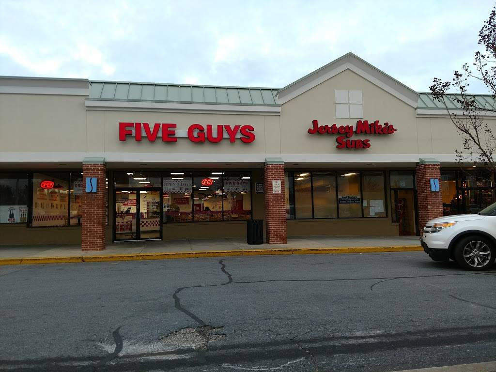 Five Guys | meal takeaway | 549 Ritchie Hwy, Severna Park, MD 21146, USA | 4106471322 OR +1 410-647-1322