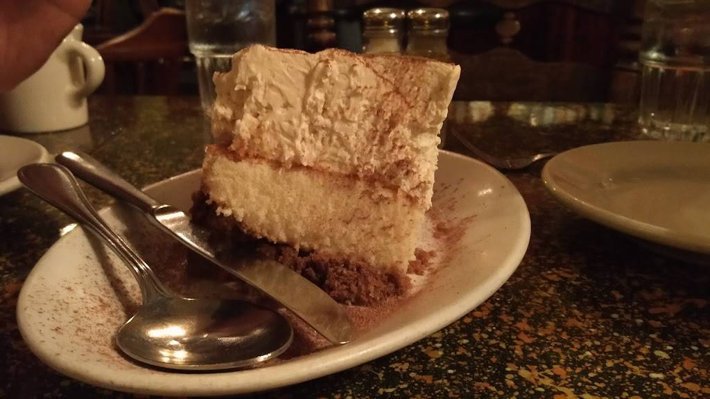 Vin Santo | restaurant | 7462 Hubbard Ave, Middleton, WI 53562, USA | 6088361880 OR +1 608-836-1880