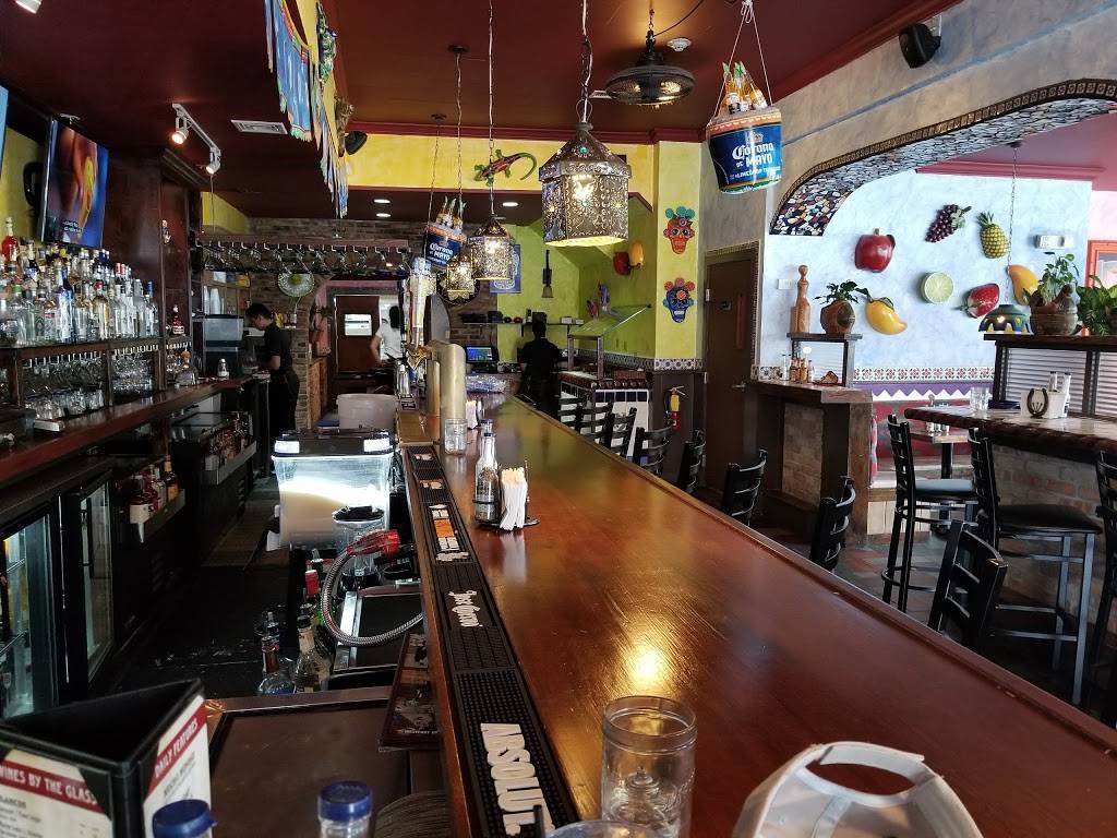 Rio Bravo Tacos & Tequila | restaurant | 77 N Main St, Norwalk, CT 06854, USA | 2039399556 OR +1 203-939-9556