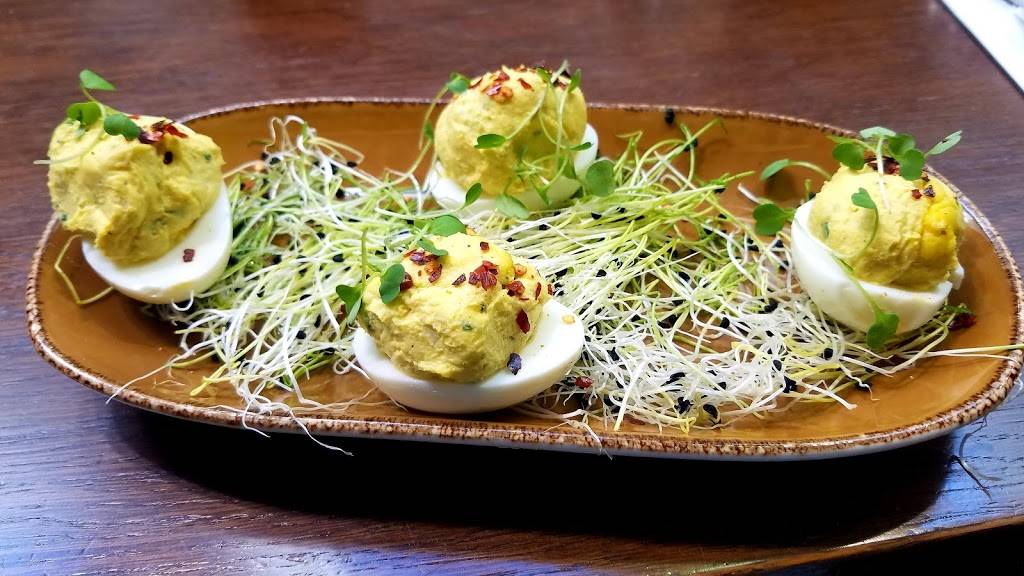 Fords Filling Station | restaurant | Los Angeles International Airport - Terminal 5, West Way, Los Angeles, CA 90045, USA | 2132350254 OR +1 213-235-0254