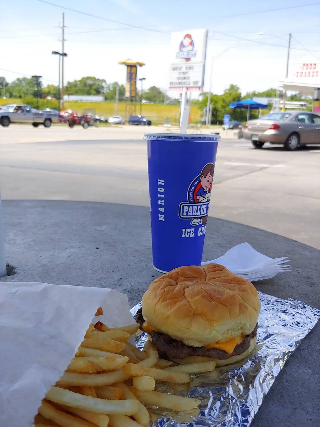 Parlor City Ice Cream | restaurant | 1936 42nd St NE, Cedar Rapids, IA 52402, USA | 3193934867 OR +1 319-393-4867