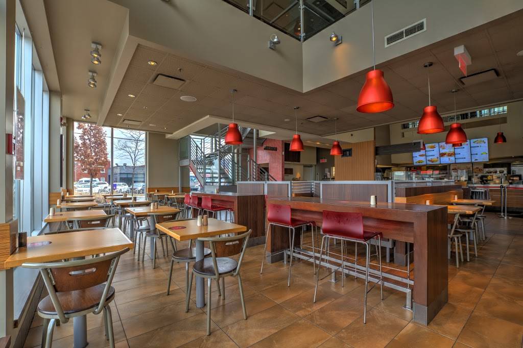 St-Hubert Express | restaurant | 101 Boulevard Sir-Wilfrid-Laurier, Beloeil, QC J3G 4G4, Canada | 5143855555 OR +1 514-385-5555