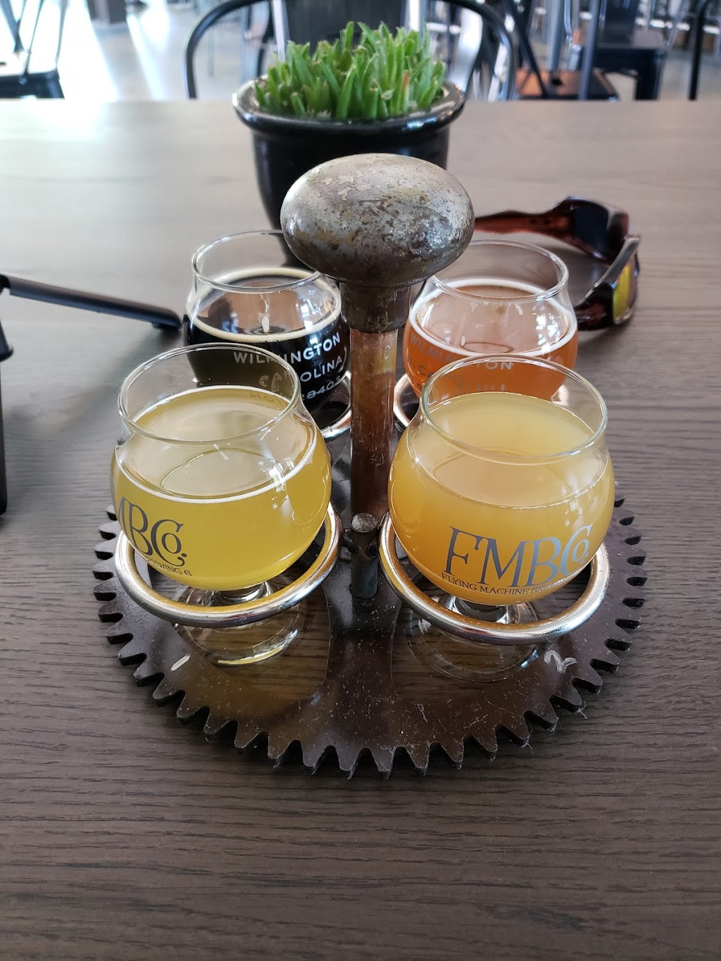 Flying Machine Brewing Company | restaurant | 3130 Randall Pkwy, Wilmington, NC 28403, USA | 9107698173 OR +1 910-769-8173