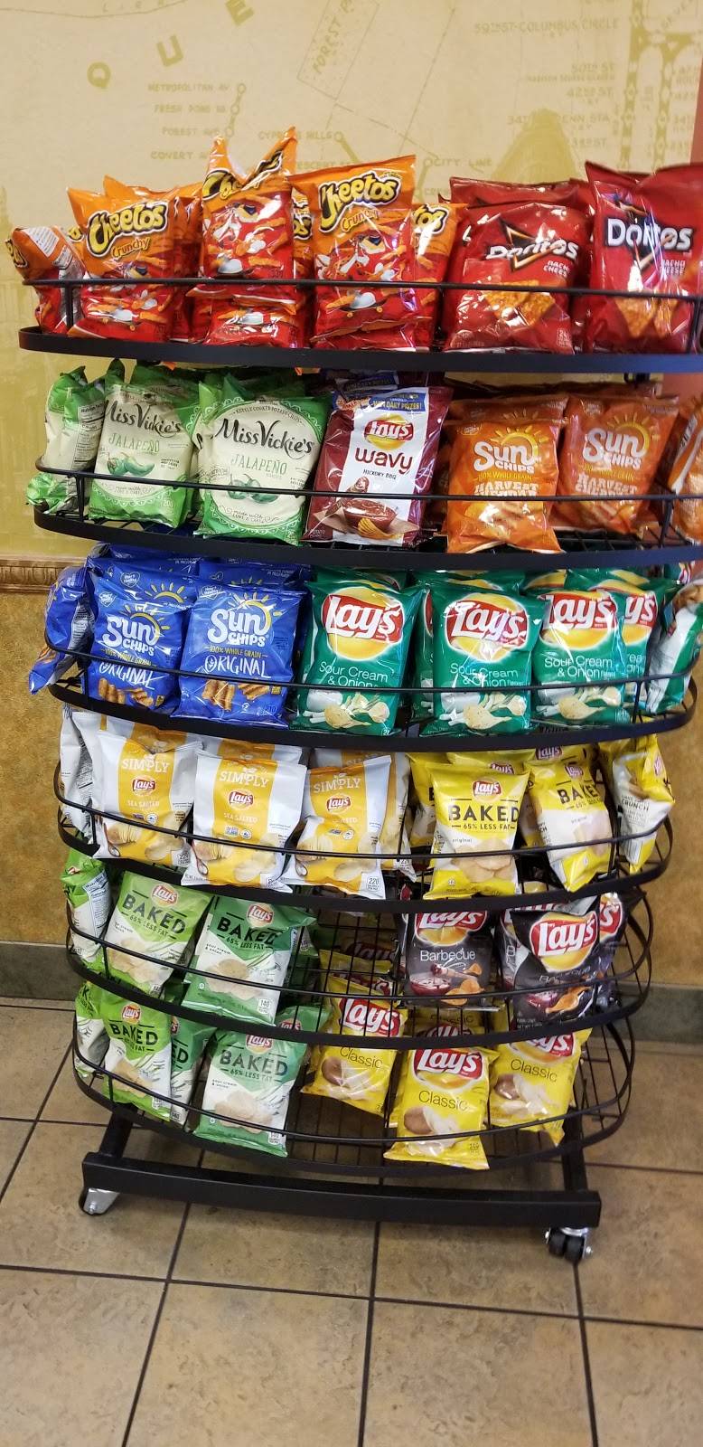 Subway | restaurant | 910 S Hampton Rd, Dallas, TX 75208, USA | 2149412211 OR +1 214-941-2211