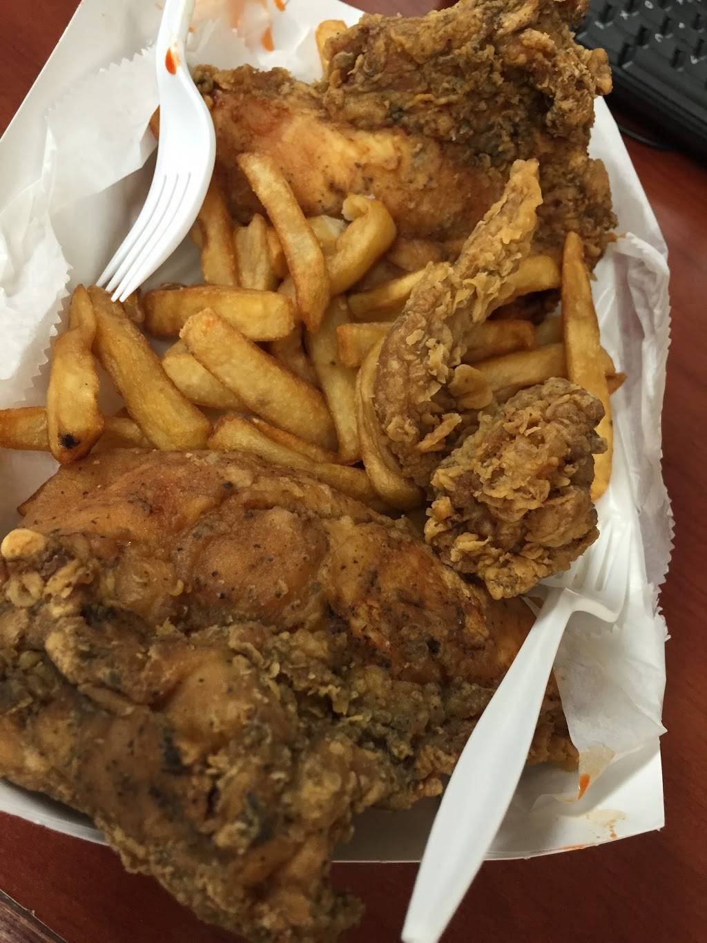 Harolds Chicken Shack | restaurant | 3224 Ridge Rd, Lansing, IL 60438, USA | 7084742000 OR +1 708-474-2000
