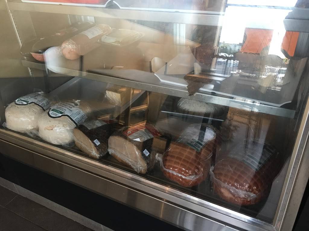 Dagwoods La Sandwicherie | restaurant | 2015 Boulevard Marcel-Laurin, Saint-Laurent, QC H4R 1K4, Canada | 5143360026 OR +1 514-336-0026