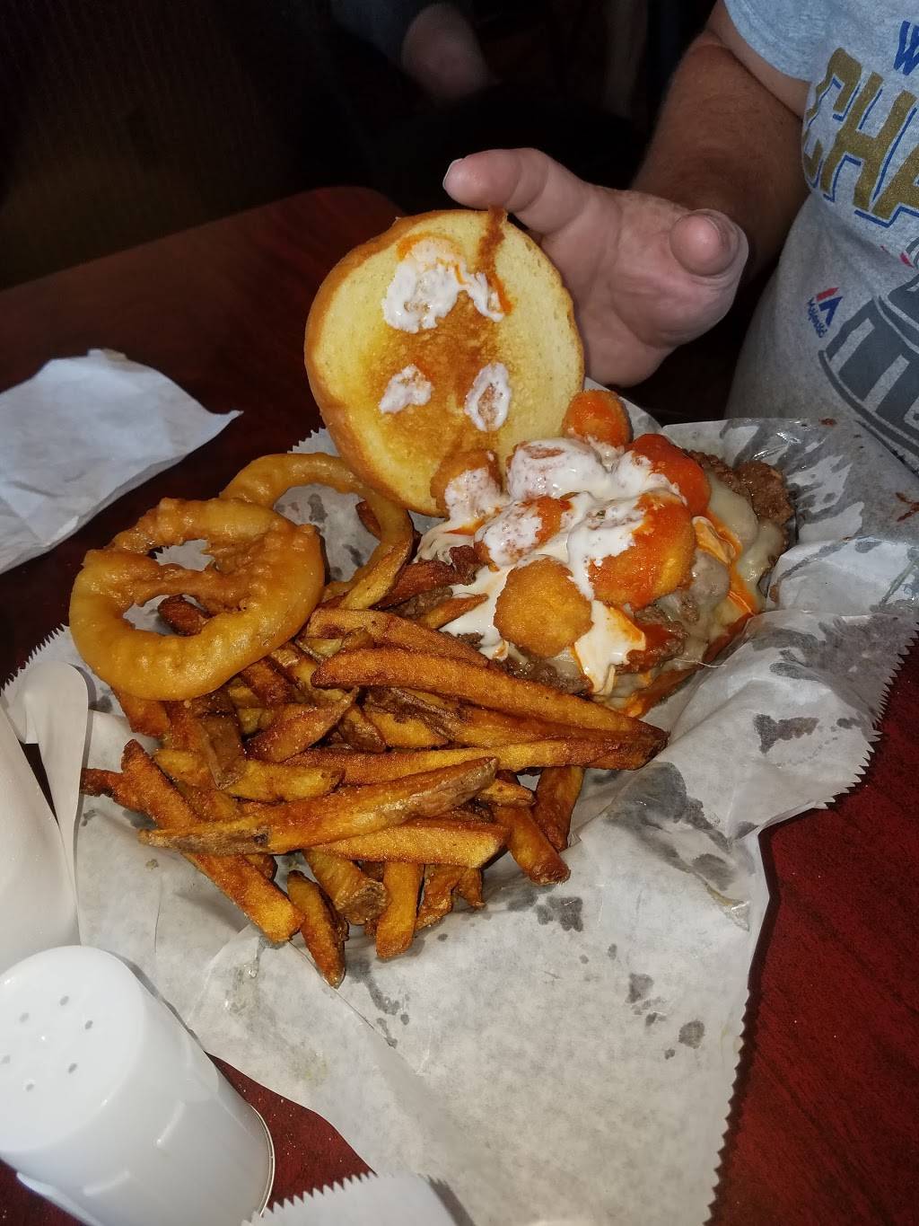 Buddys Burgers | restaurant | 6551 E Riverside Blvd, Rockford, IL 61114, USA | 8159801213 OR +1 815-980-1213