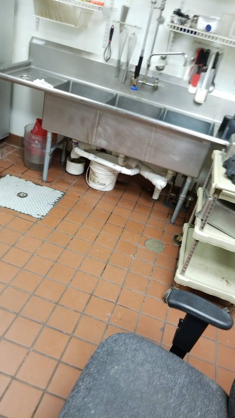 Cold Stone Creamery | bakery | 3900 Medina Rd Unit G, Fairlawn, OH 44333, USA | 3306654466 OR +1 330-665-4466