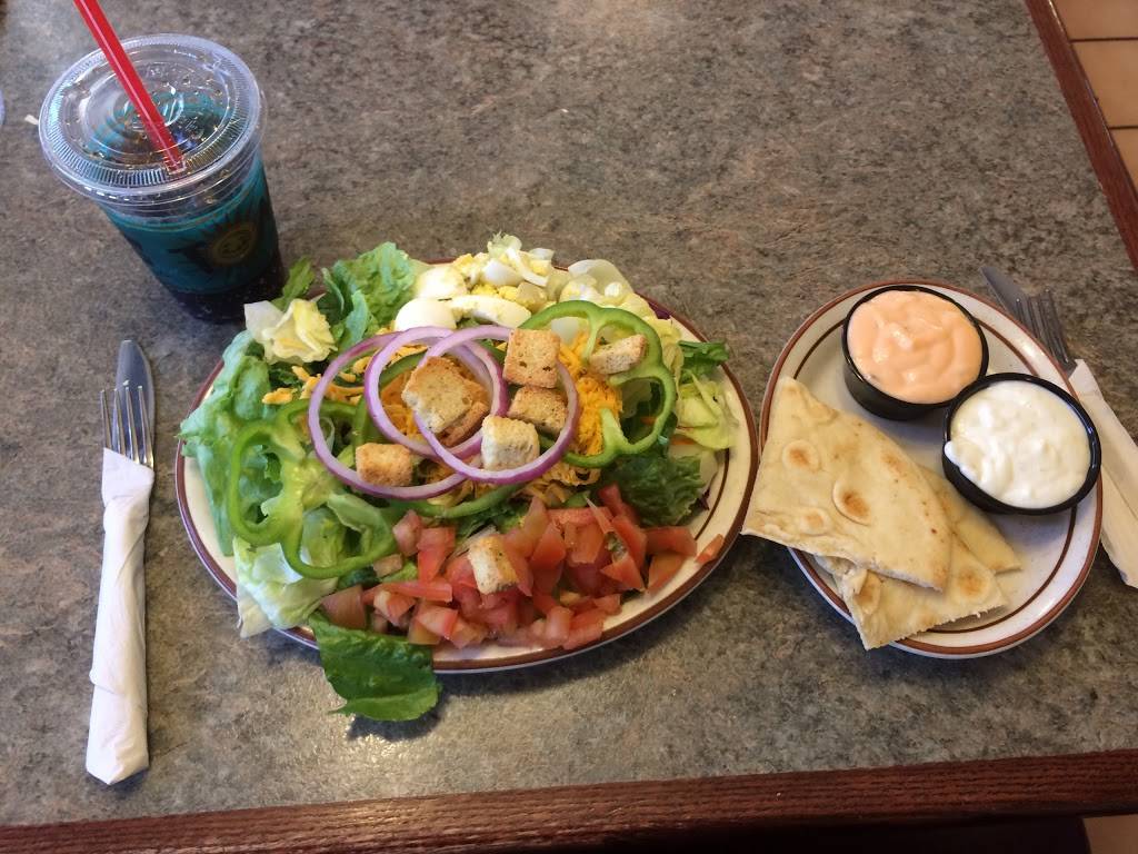 TOMs Famous Family Restaurant | restaurant | 16727 Bear Valley Rd, Hesperia, CA 92345, USA | 7609491815 OR +1 760-949-1815