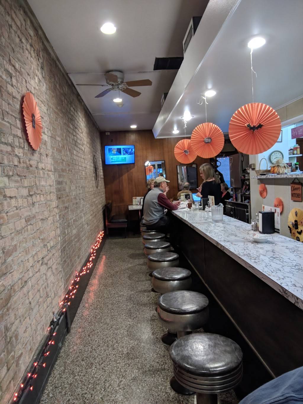 Sandys | restaurant | 415 Sheridan Rd, Highwood, IL 60040, USA | 8474331555 OR +1 847-433-1555