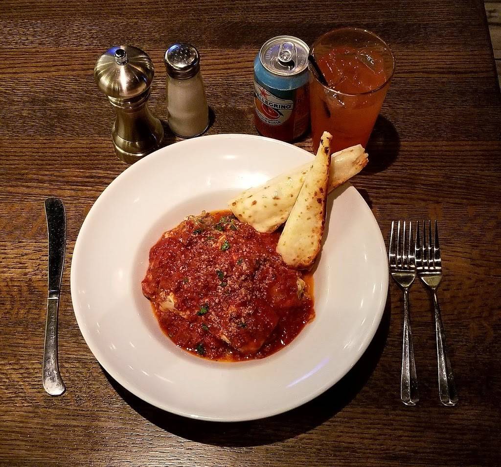 Oak & Pie | restaurant | 2244 N Greenwich Rd #900, Wichita, KS 67226, USA | 3167686900 OR +1 316-768-6900