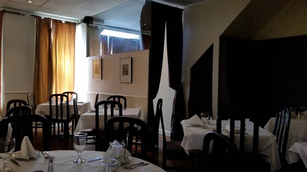 a tavola | restaurant | 2148 W Chicago Ave, Chicago, IL 60622, USA | 7732767567 OR +1 773-276-7567