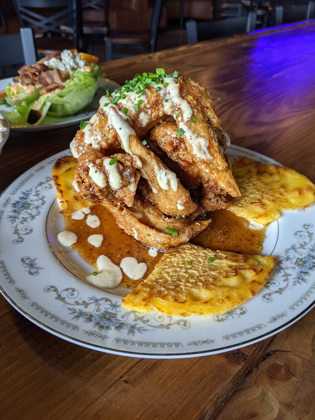 Stompbox Brewing | restaurant | 210 E River Dr, Davenport, IA 52801, USA | 5634241237 OR +1 563-424-1237