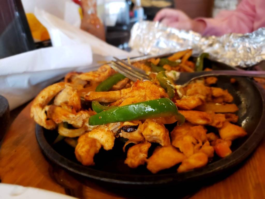 Mi tierra mexican restaurant | restaurant | 2420 Lime Kiln Ln G, Louisville, KY 40222, USA | 5027429142 OR +1 502-742-9142