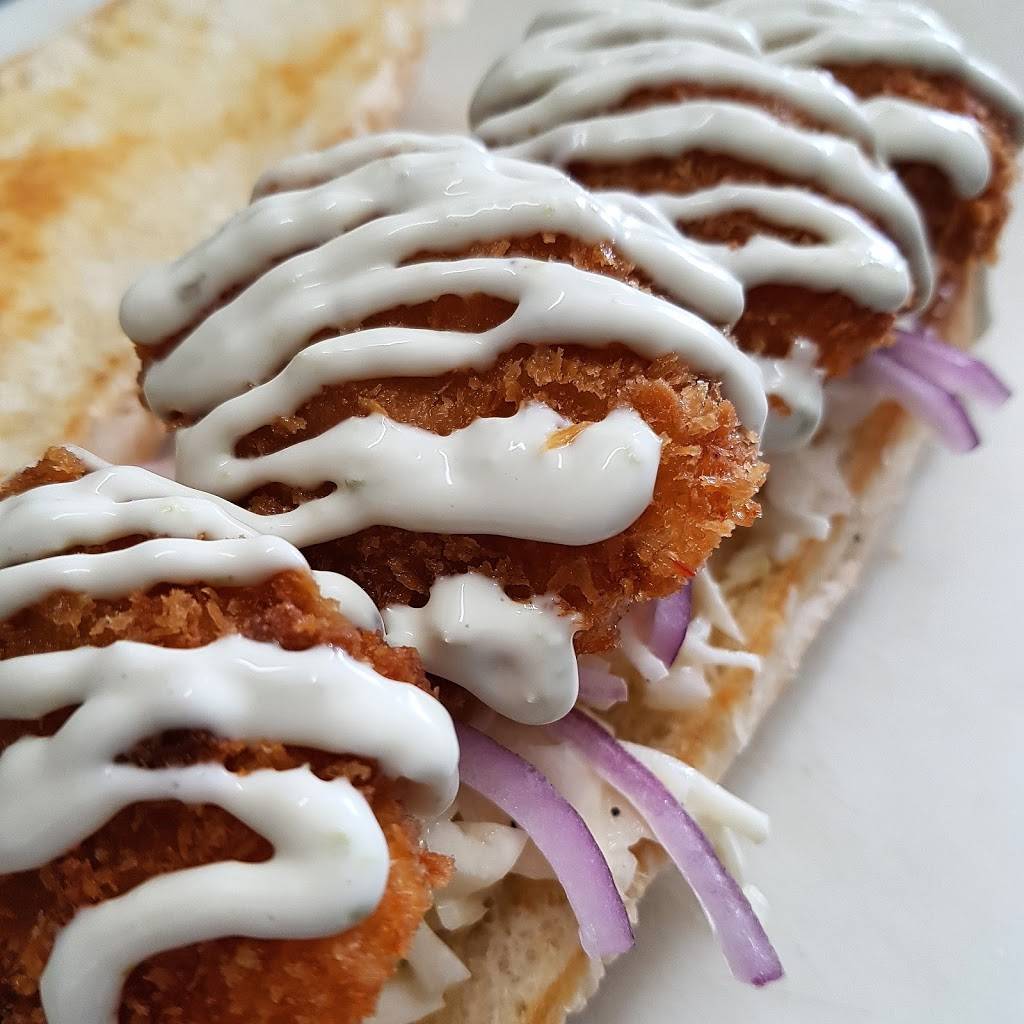 Mikes Fish & Chips | restaurant | 2162 Danforth Ave, Toronto, ON M4C 1K3, Canada | 4164294665 OR +1 416-429-4665