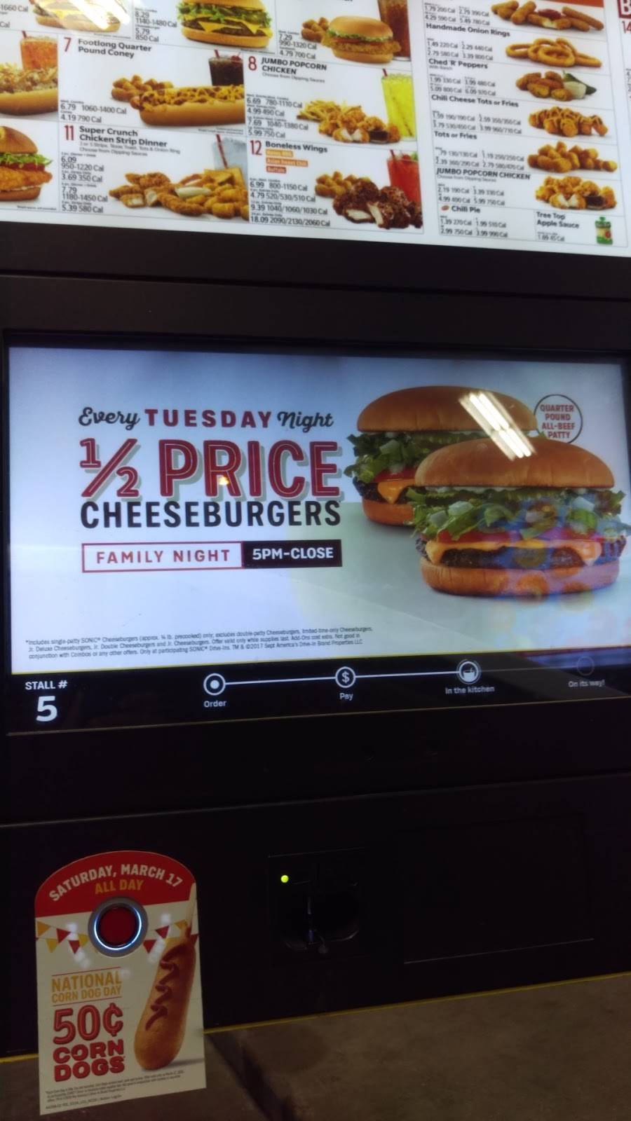 Sonic Drive-In | restaurant | 2706 Gonzales St, Austin, TX 78702, USA | 5124941935 OR +1 512-494-1935