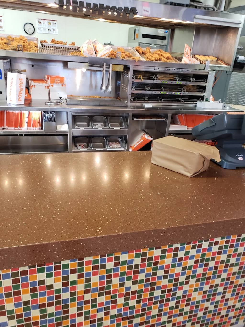 Popeyes Louisiana Kitchen | restaurant | 7330 John Leblanc Blvd, Sorrento, LA 70778, USA | 2256755707 OR +1 225-675-5707