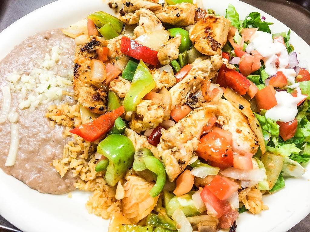 Lulus Taco Shop | restaurant | 610 N Gilbert Rd, Gilbert, AZ 85234, USA | 4805458219 OR +1 480-545-8219