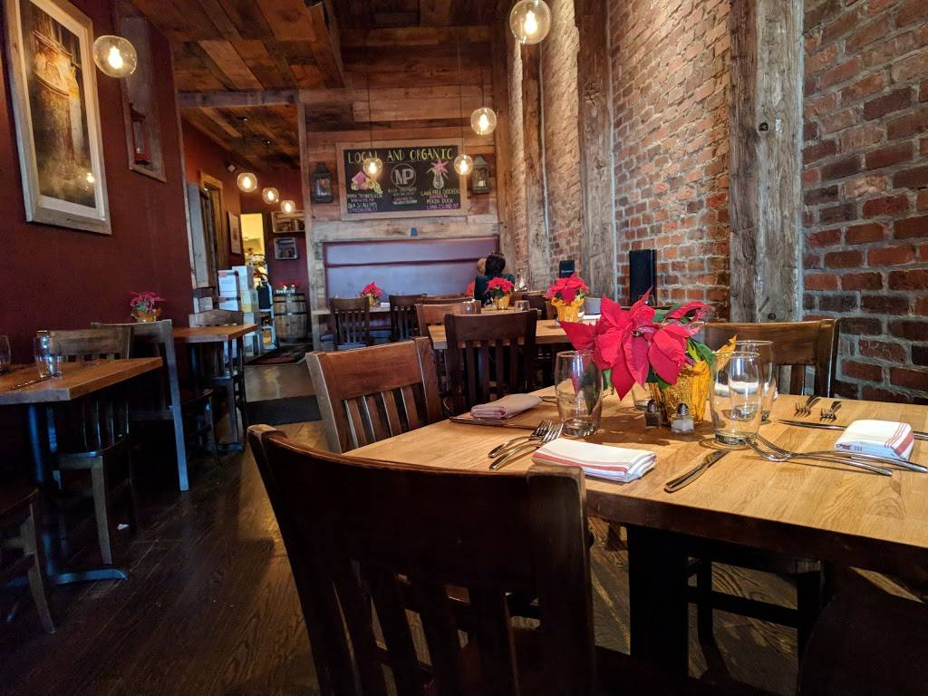 Market Place | restaurant | 33 Mill Plain Rd, Danbury, CT 06811, USA | 2036165836 OR +1 203-616-5836