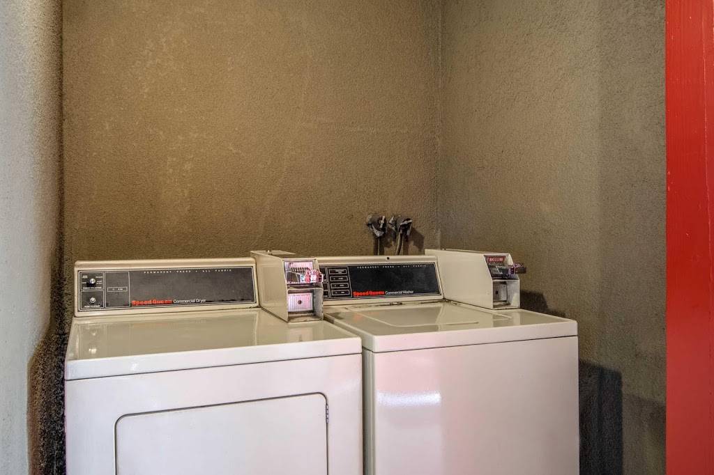 Econo Lodge Southeast Portland | restaurant | 17330 SE McLoughlin Blvd, Milwaukie, OR 97267, USA | 5036542222 OR +1 503-654-2222