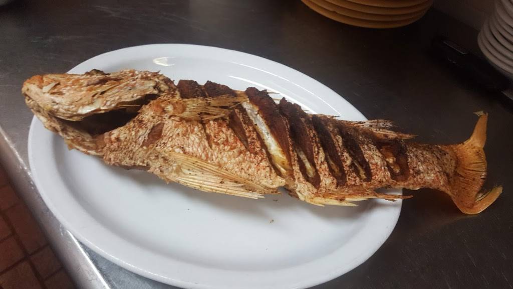 Ostioneria 7 Mares | restaurant | 10010 Fulton St, Houston, TX 77076, USA | 7136992720 OR +1 713-699-2720