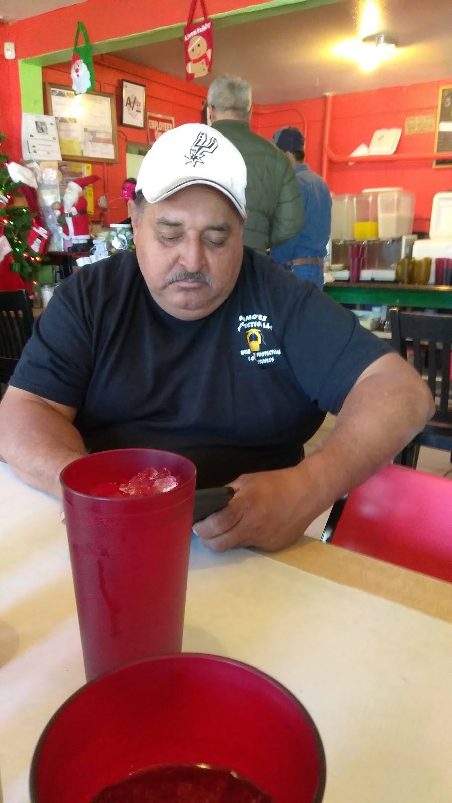 Taqueria El Tapatio De Jalisco | restaurant | 5323 Roosevelt Ave, San Antonio, TX 78214, USA | 2109242777 OR +1 210-924-2777